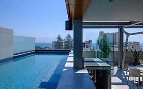 Mercure Larnaca Finikoudes Beach